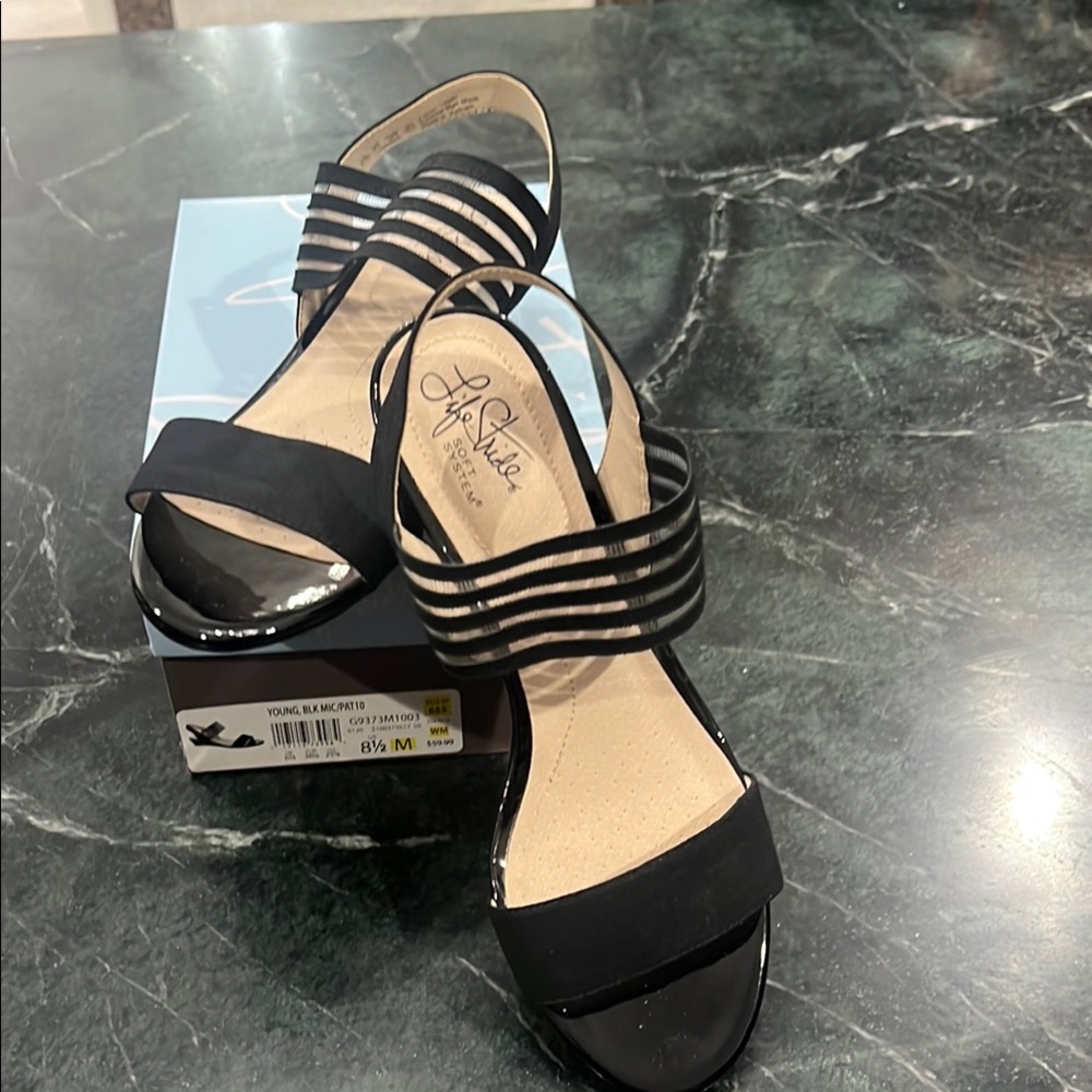 Life Stride Black Sandals with Striped Design